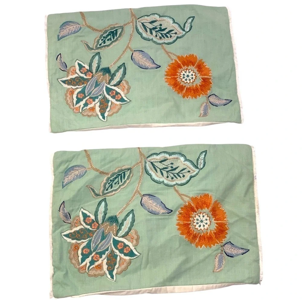 Pier 1 Green Floral Embroidered Fringe Ends Zip Back Pillow Case